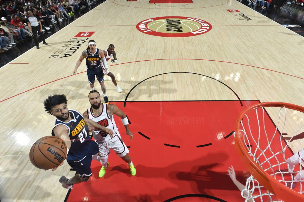 他对年轻球 他对年轻球